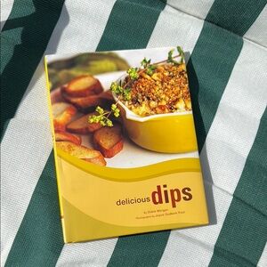 Delicious Dips Cookbook - Yellow Cover